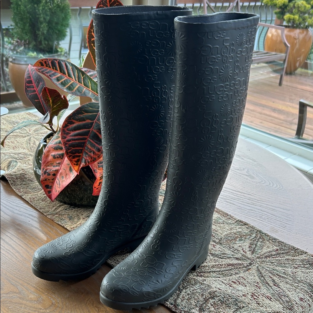UGG Grey Embossed Winter Boots